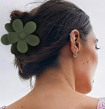 Load image into Gallery viewer, 4 WOODLAND MATT DAISY Hair CLAW CLIPS -Holiday, Gifting