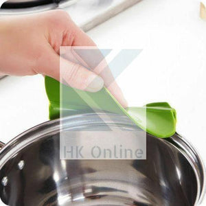 Silicone SOUP SPOUT Pourer, Liquid Strainer -Pour Cake Batter, Sauces & Dressings